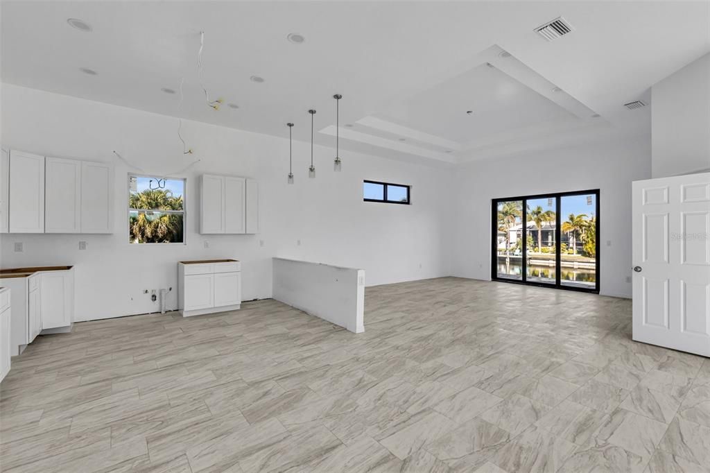 En Venta: $489,900 (3 camas, 3 baños, 2100 Pies cuadrados)