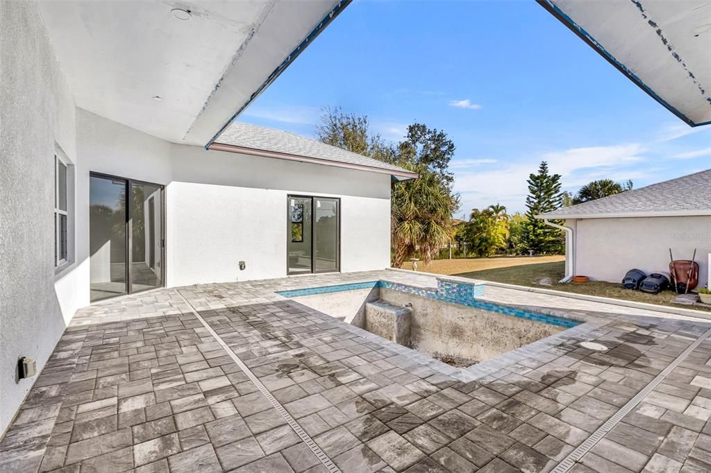 En Venta: $489,900 (3 camas, 3 baños, 2100 Pies cuadrados)