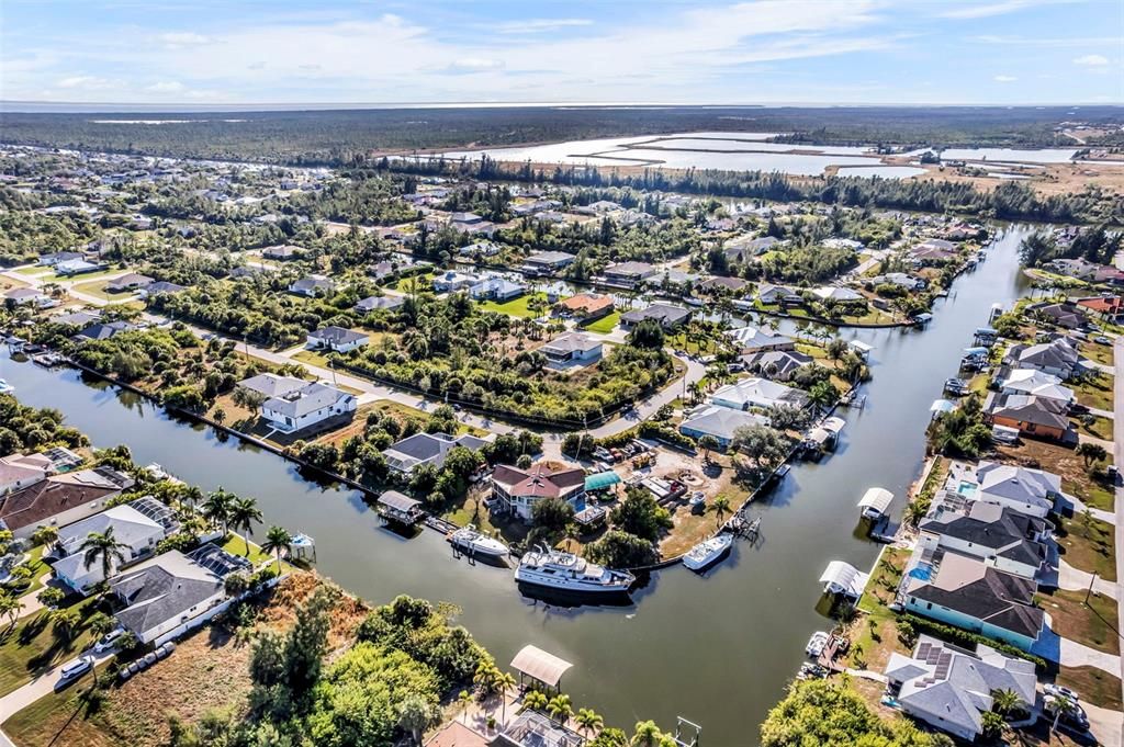 En Venta: $489,900 (3 camas, 3 baños, 2100 Pies cuadrados)