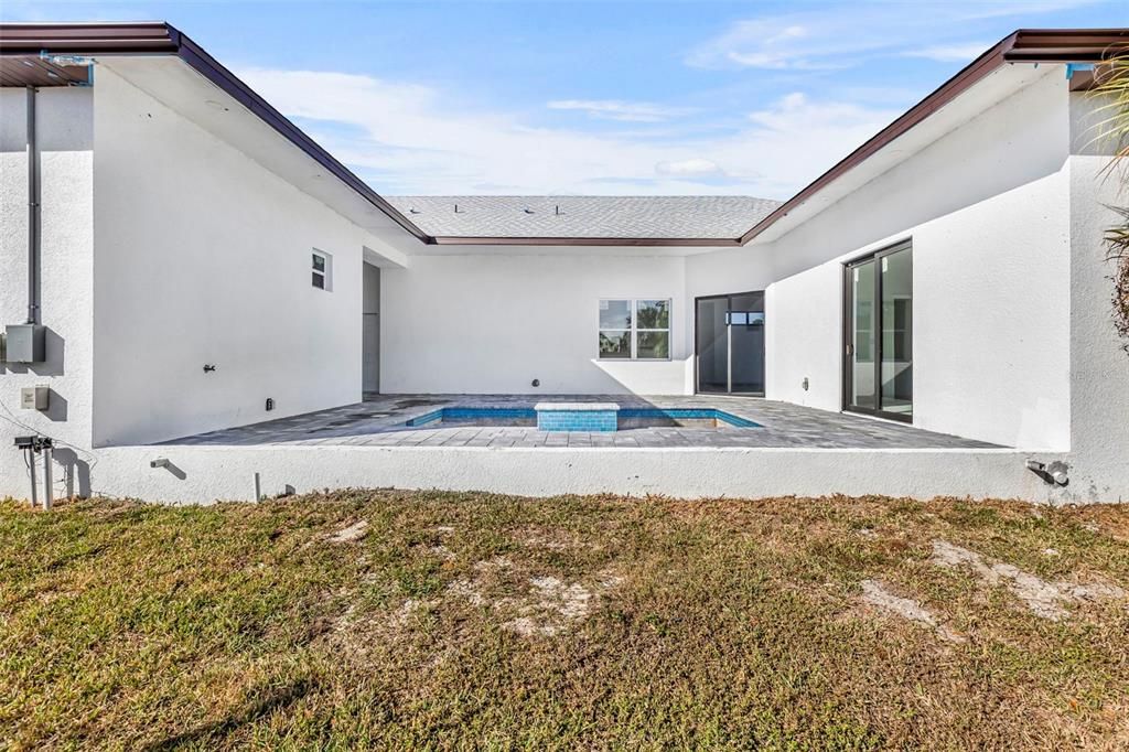 En Venta: $489,900 (3 camas, 3 baños, 2100 Pies cuadrados)