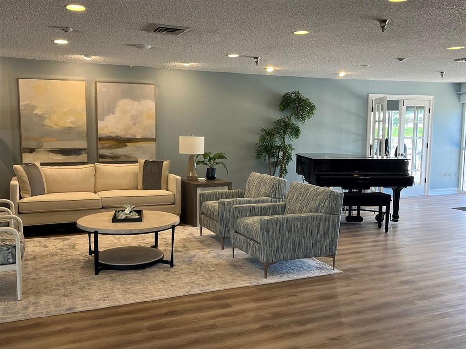 For Rent: $2,300 (2 beds, 2 baths, 1255 Square Feet)