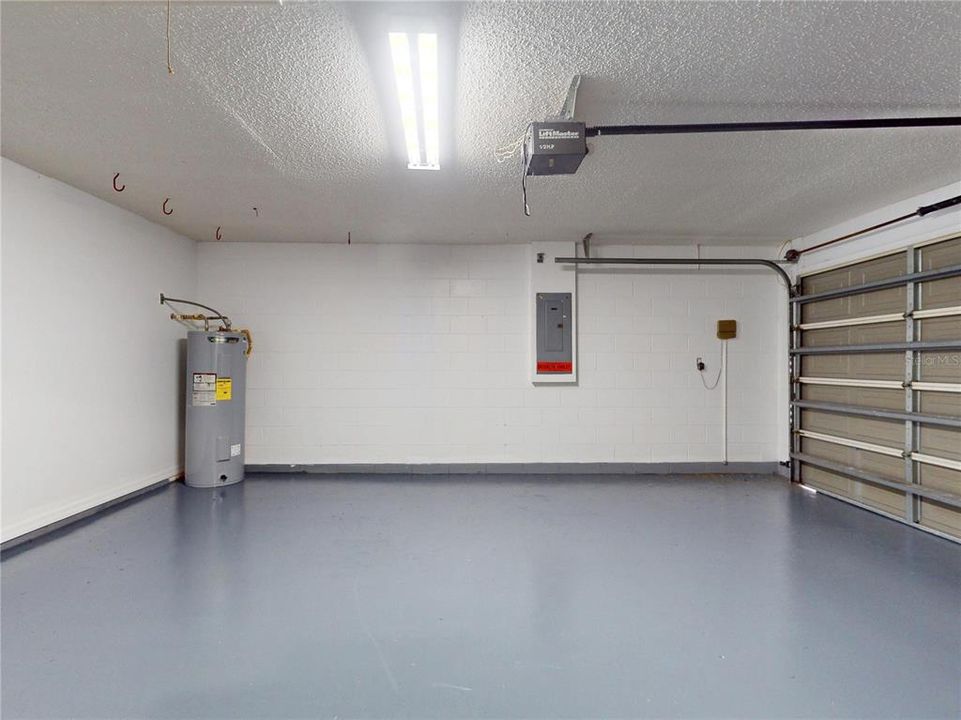 For Sale: $395,000 (4 beds, 2 baths, 2032 Square Feet)