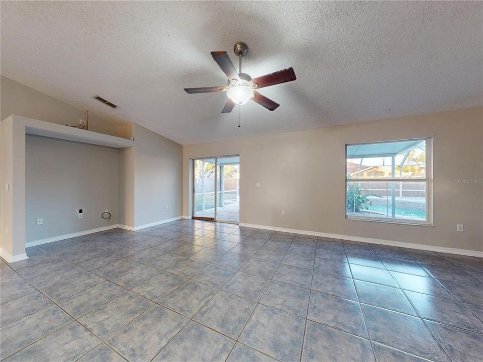 For Sale: $395,000 (4 beds, 2 baths, 2032 Square Feet)