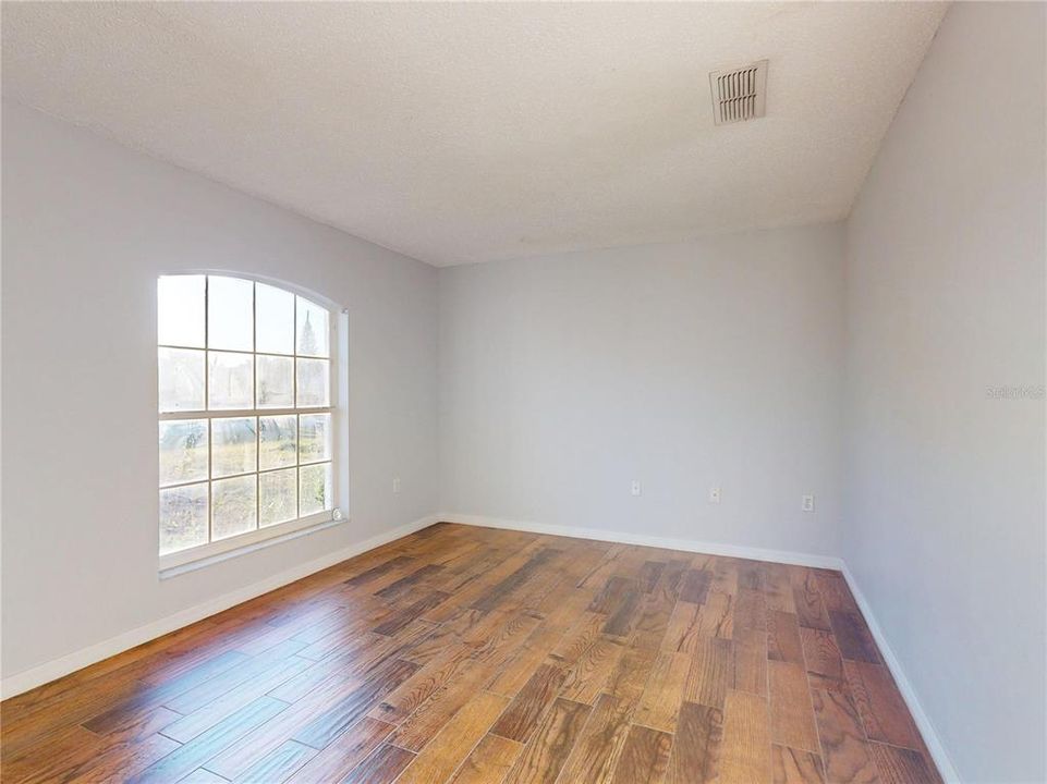 For Sale: $395,000 (4 beds, 2 baths, 2032 Square Feet)