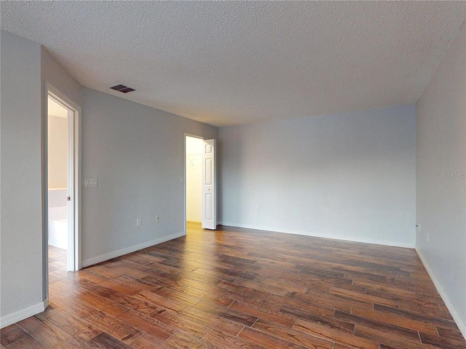 For Sale: $395,000 (4 beds, 2 baths, 2032 Square Feet)