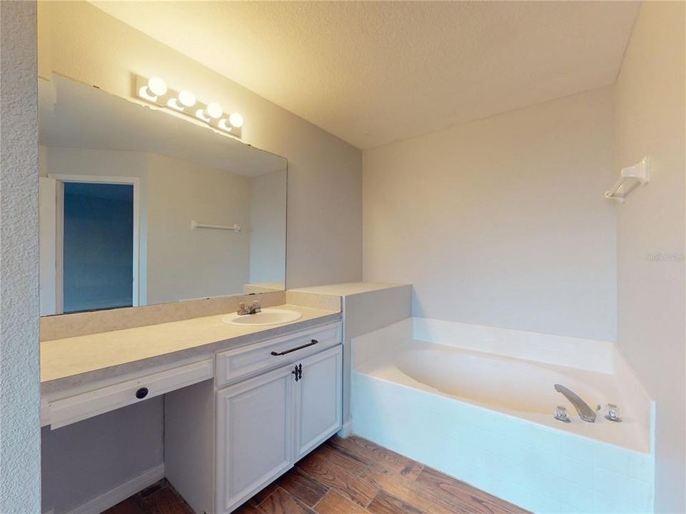 For Sale: $395,000 (4 beds, 2 baths, 2032 Square Feet)