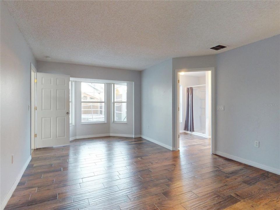 For Sale: $395,000 (4 beds, 2 baths, 2032 Square Feet)