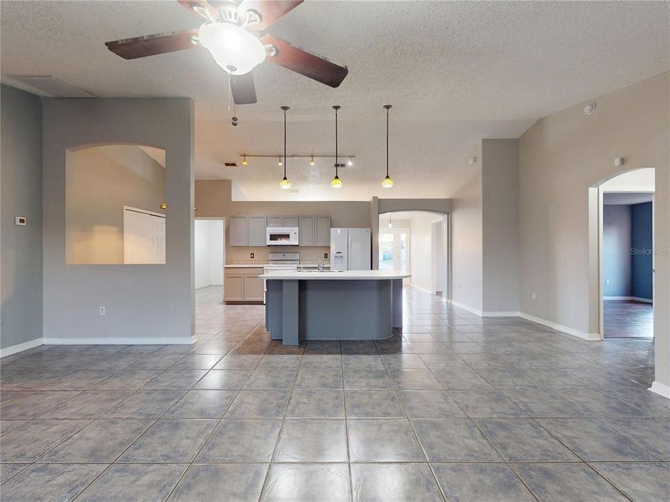 For Sale: $395,000 (4 beds, 2 baths, 2032 Square Feet)