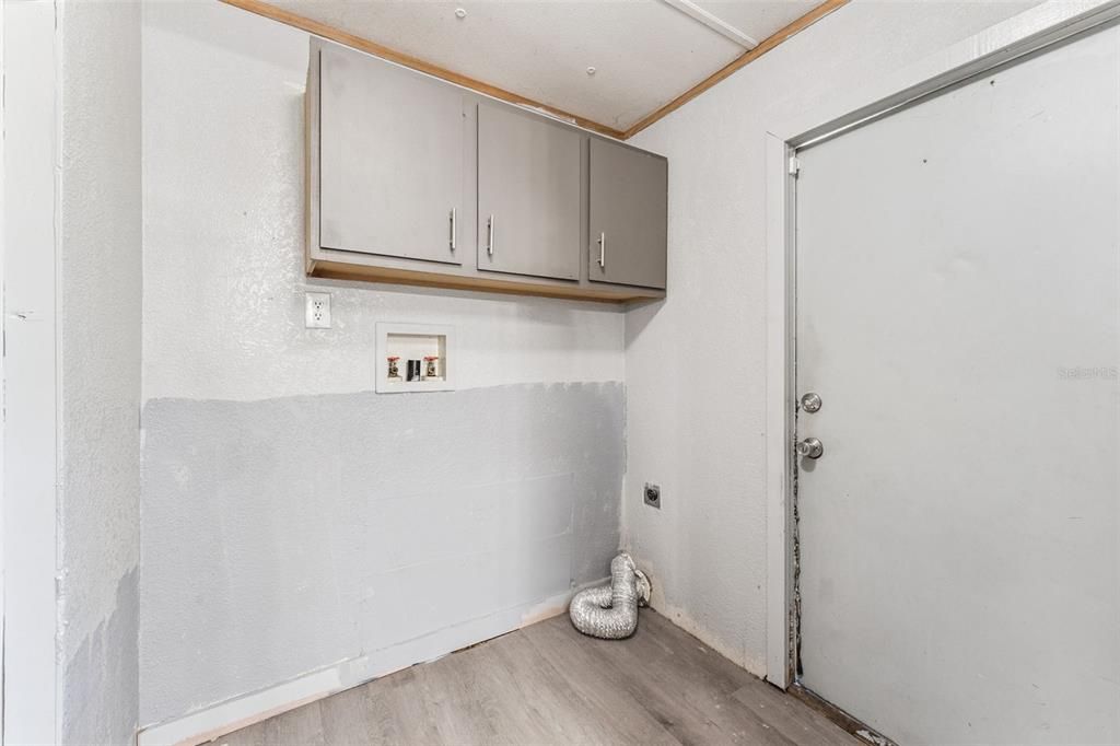 For Sale: $189,000 (3 beds, 2 baths, 1012 Square Feet)