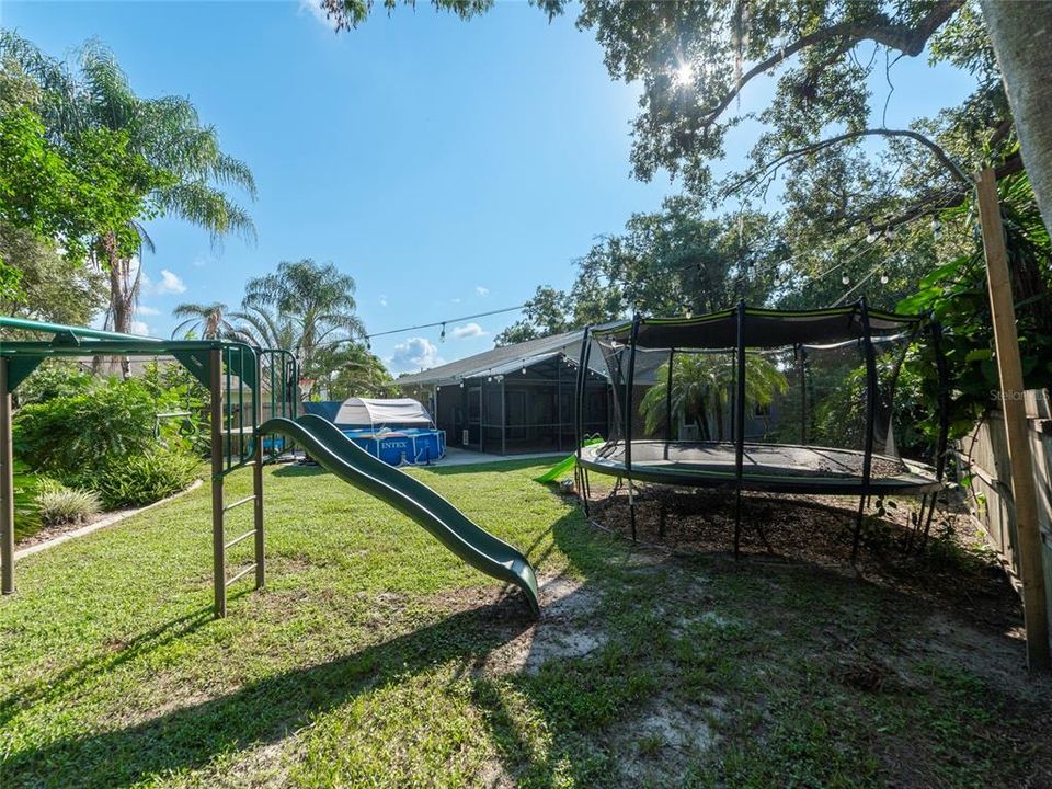 For Sale: $425,000 (3 beds, 2 baths, 1594 Square Feet)