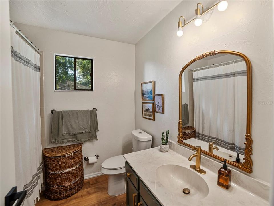 For Sale: $425,000 (3 beds, 2 baths, 1594 Square Feet)