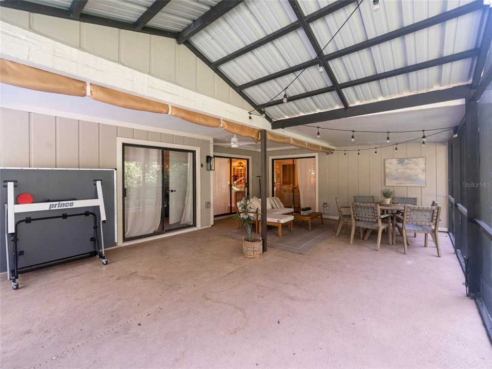 For Sale: $425,000 (3 beds, 2 baths, 1594 Square Feet)