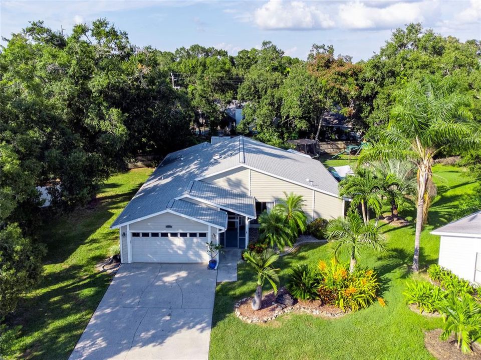 For Sale: $425,000 (3 beds, 2 baths, 1594 Square Feet)