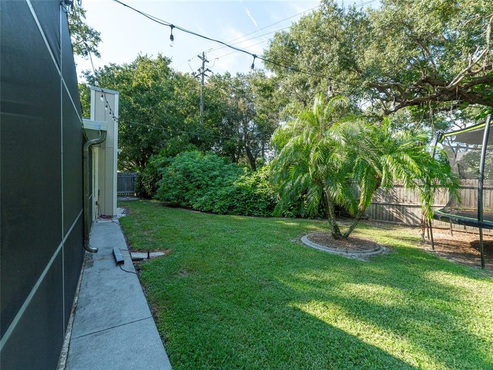 For Sale: $425,000 (3 beds, 2 baths, 1594 Square Feet)