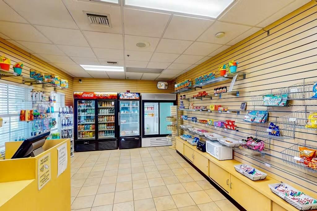 待售: $266,900 (3 贝兹, 2 浴室, 1227 平方英尺)