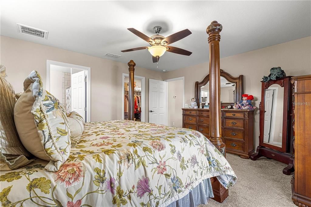 待售: $240,000 (3 贝兹, 2 浴室, 1599 平方英尺)