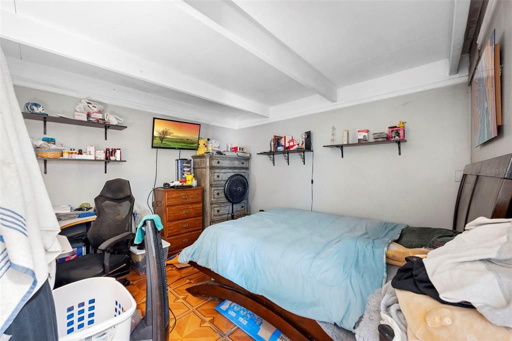 На продажу: $179,999 (3 спален, 1 ванн, 960 Квадратных фут)