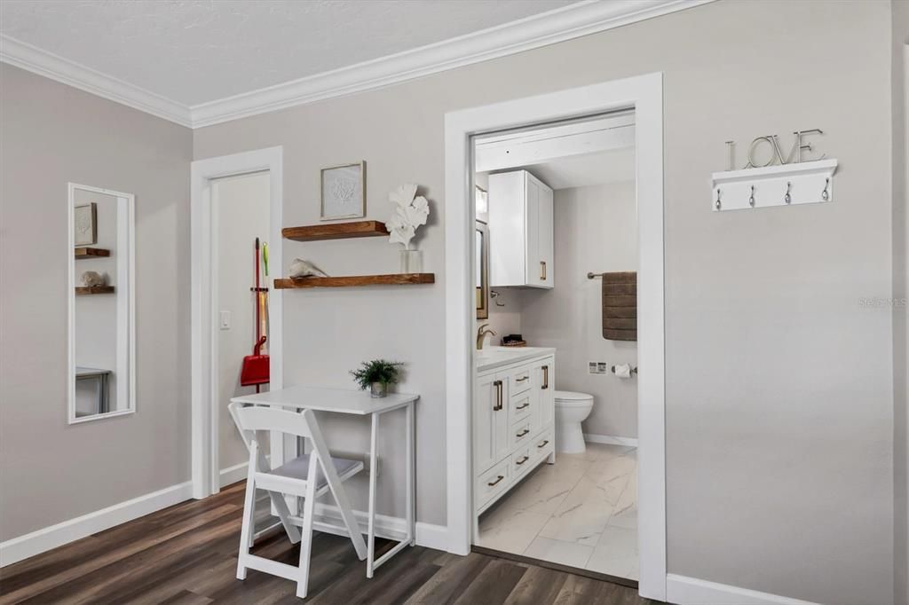 For Sale: $425,000 (3 beds, 2 baths, 1186 Square Feet)