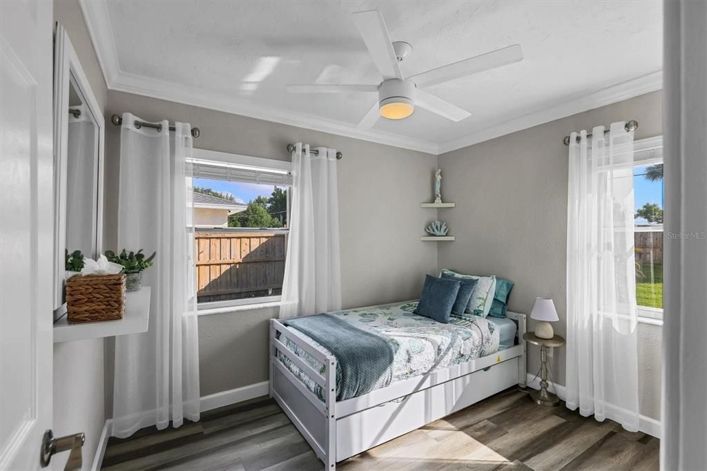 For Sale: $425,000 (3 beds, 2 baths, 1186 Square Feet)