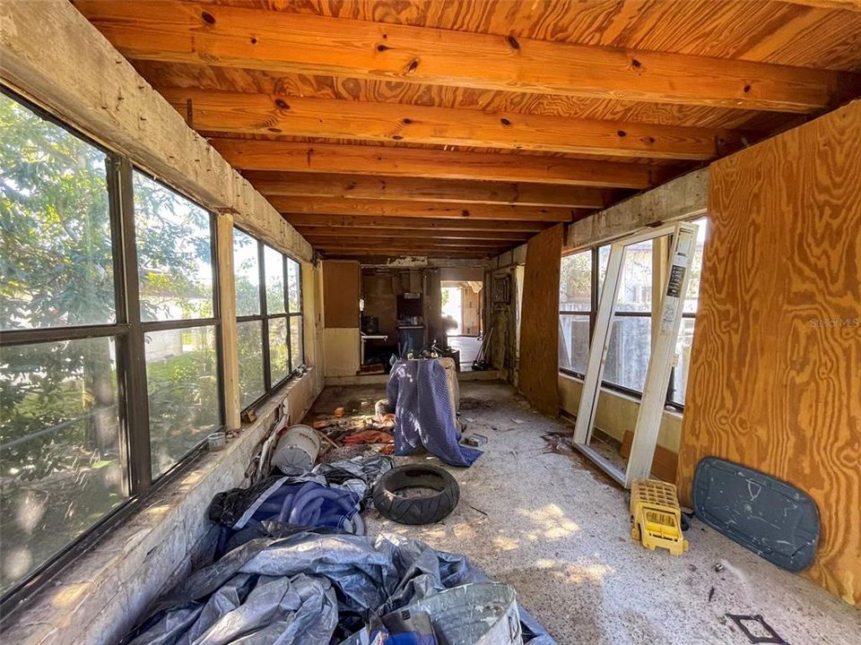 Active With Contract: $250,000 (2 beds, 2 baths, 1303 Square Feet)