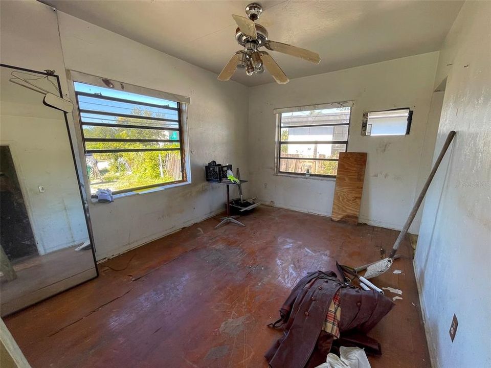 Active With Contract: $250,000 (2 beds, 2 baths, 1303 Square Feet)