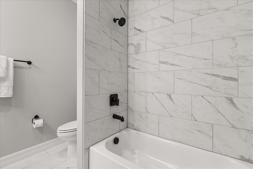 На продажу: $418,900 (4 спален, 3 ванн, 2478 Квадратных фут)