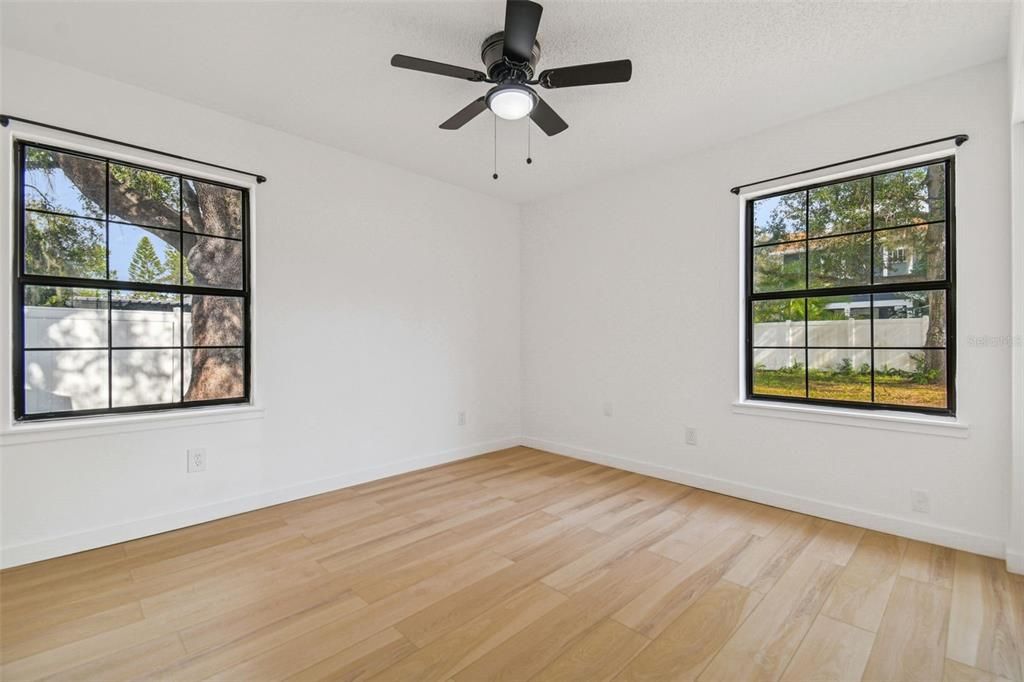 待售: $449,000 (3 贝兹, 2 浴室, 1040 平方英尺)