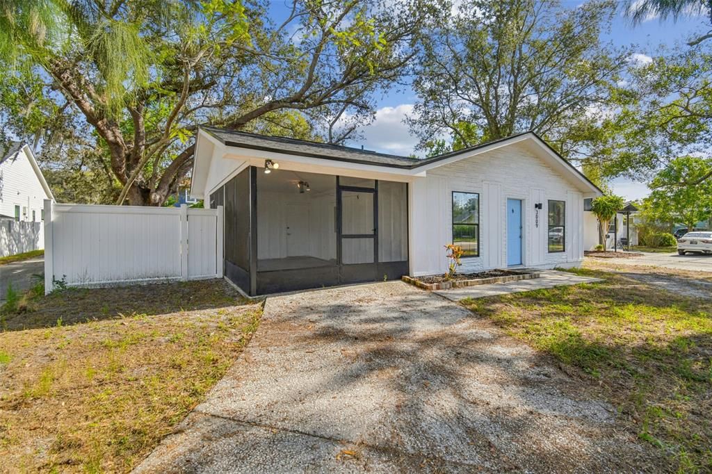 待售: $449,000 (3 贝兹, 2 浴室, 1040 平方英尺)