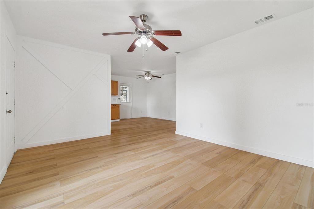 待售: $449,000 (3 贝兹, 2 浴室, 1040 平方英尺)