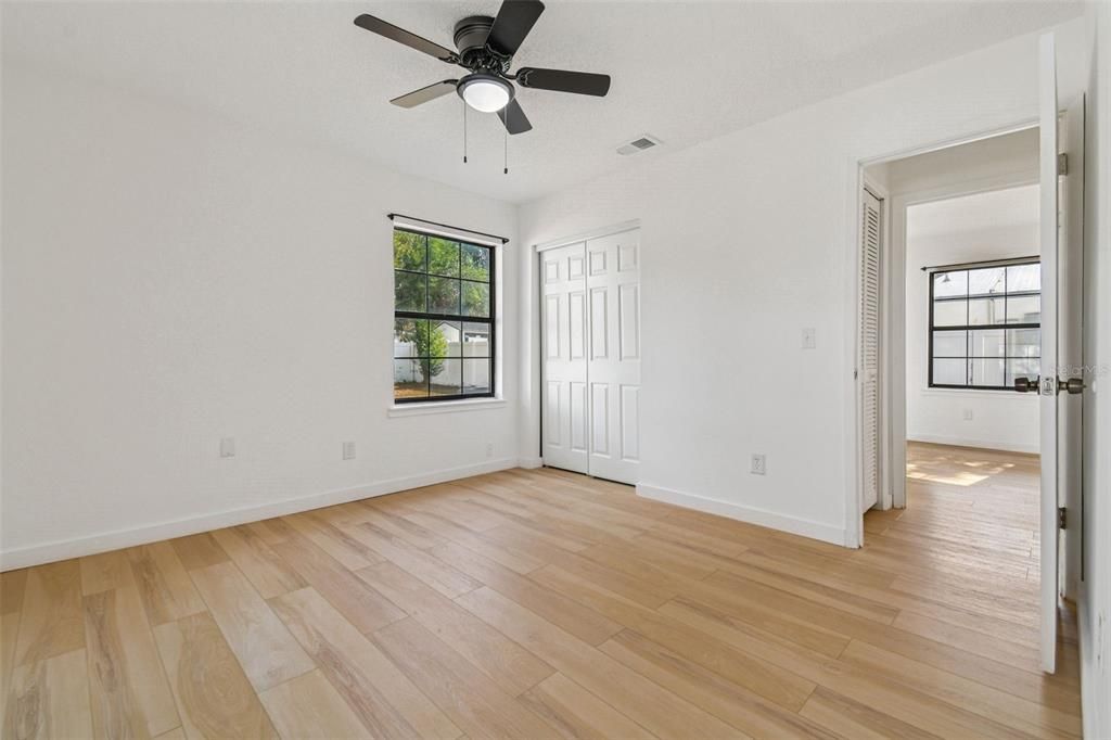 待售: $449,000 (3 贝兹, 2 浴室, 1040 平方英尺)