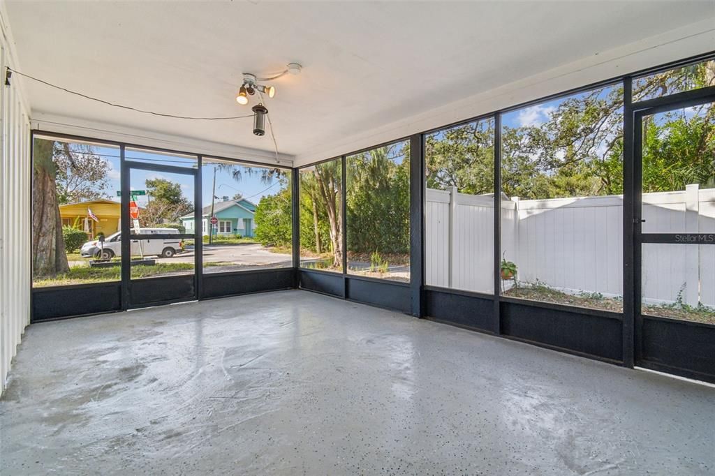 待售: $449,000 (3 贝兹, 2 浴室, 1040 平方英尺)