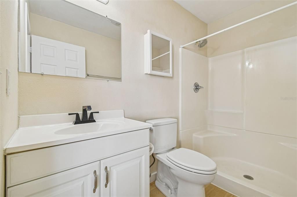 待售: $449,000 (3 贝兹, 2 浴室, 1040 平方英尺)