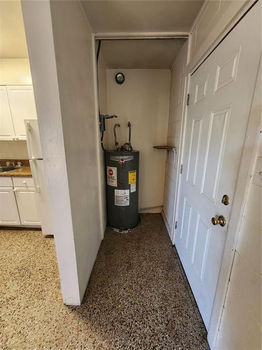 出租: $805 (1 贝兹, 1 浴室, 416 平方英尺)