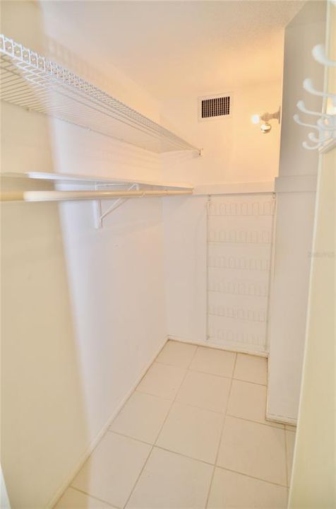 待售: $170,000 (2 贝兹, 2 浴室, 1160 平方英尺)