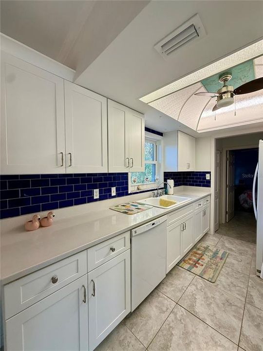 出租: $2,500 (3 贝兹, 2 浴室, 1165 平方英尺)