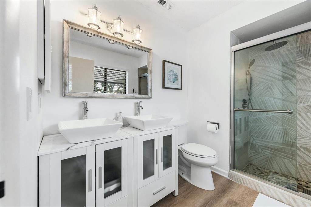 For Sale: $530,000 (3 beds, 2 baths, 1275 Square Feet)