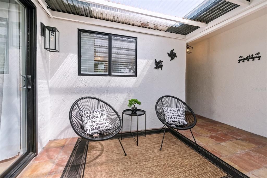 For Sale: $530,000 (3 beds, 2 baths, 1275 Square Feet)