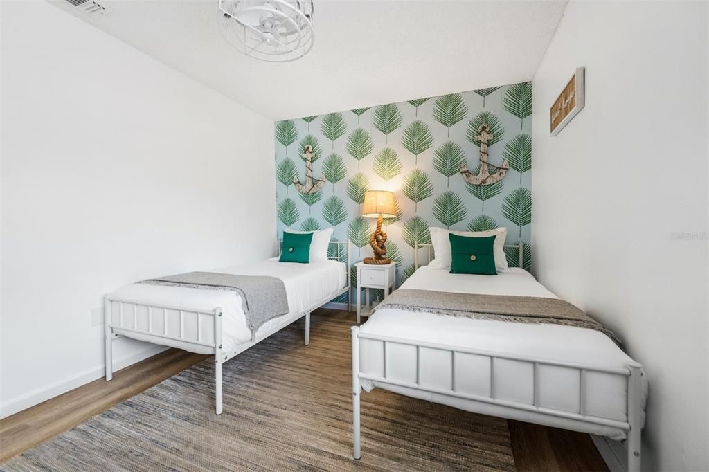 For Sale: $530,000 (3 beds, 2 baths, 1275 Square Feet)