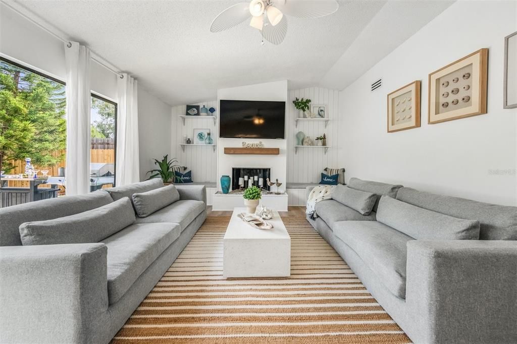 For Sale: $530,000 (3 beds, 2 baths, 1275 Square Feet)