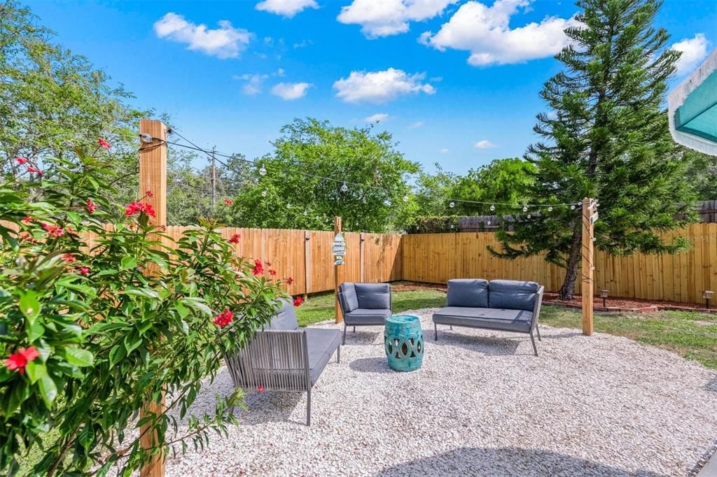 For Sale: $530,000 (3 beds, 2 baths, 1275 Square Feet)