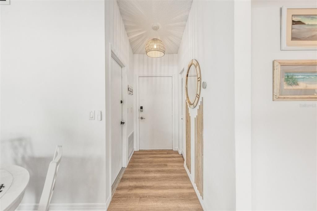 For Sale: $530,000 (3 beds, 2 baths, 1275 Square Feet)