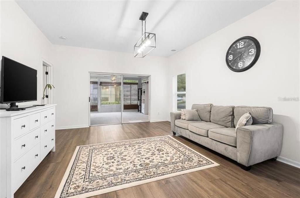 待售: $389,500 (3 贝兹, 2 浴室, 1938 平方英尺)