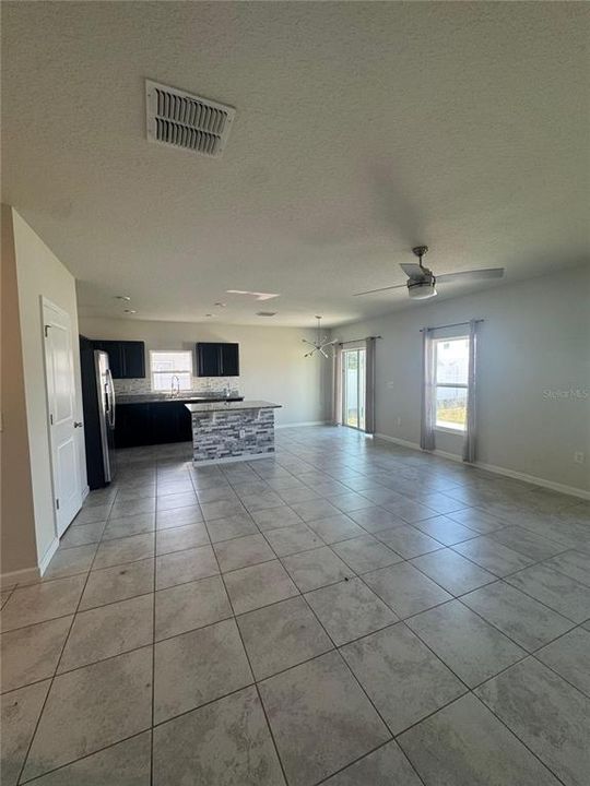 En Renta: $1,750 (3 camas, 2 baños, 1312 Pies cuadrados)