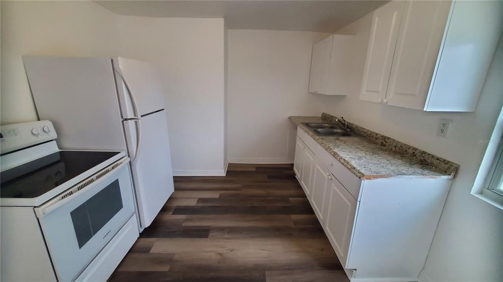 待售: $225,000 (3 贝兹, 1 浴室, 1114 平方英尺)