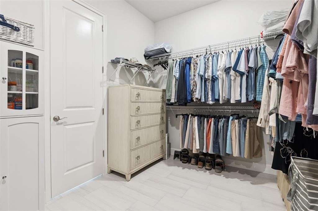Active With Contract: $665,000 (3 beds, 2 baths, 2014 Square Feet)