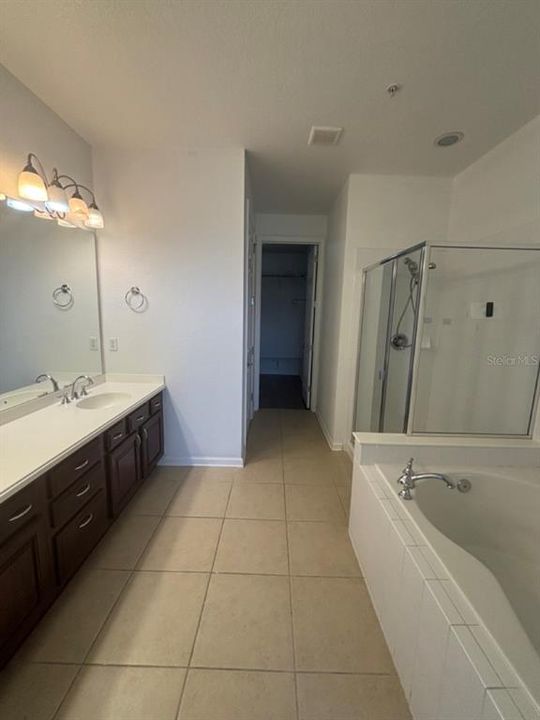 En Renta: $2,400 (3 camas, 2 baños, 2129 Pies cuadrados)