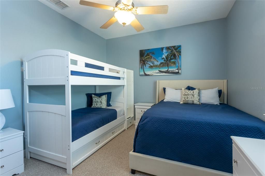 На продажу: $939,000 (3 спален, 3 ванн, 2003 Квадратных фут)