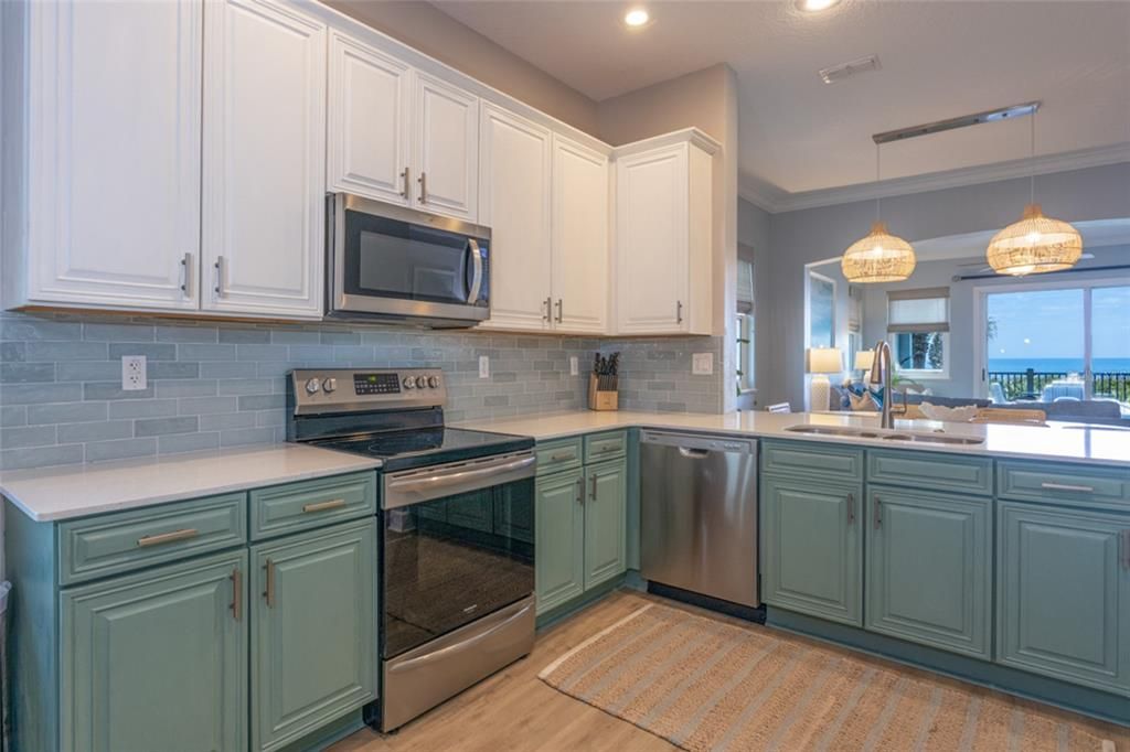 На продажу: $939,000 (3 спален, 3 ванн, 2003 Квадратных фут)