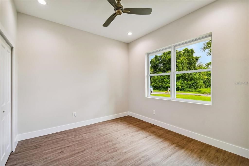 For Rent: $2,600 (4 beds, 2 baths, 1726 Square Feet)