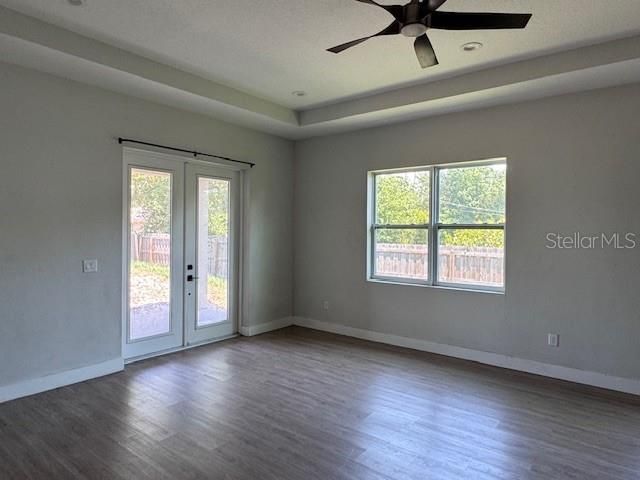 For Rent: $2,600 (4 beds, 2 baths, 1726 Square Feet)